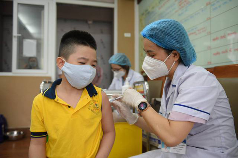 Bộ Y tế khuyến cáo người dân tiêm chủng cho trẻ đối với các bệnh đã có vaccine - Ảnh: VGP/Hiền Minh