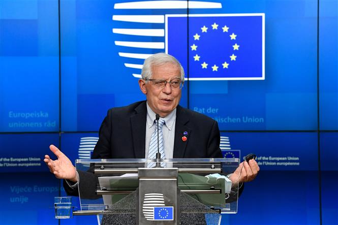 Đại diện cấp cao phụ trách chính sách an ninh và đối ngoại của Liên minh châu Âu (EU), ông Josep Borrell phát biểu tại một cuộc họp báo ở Brussels, Bỉ. Ảnh: AFP/TTXVN