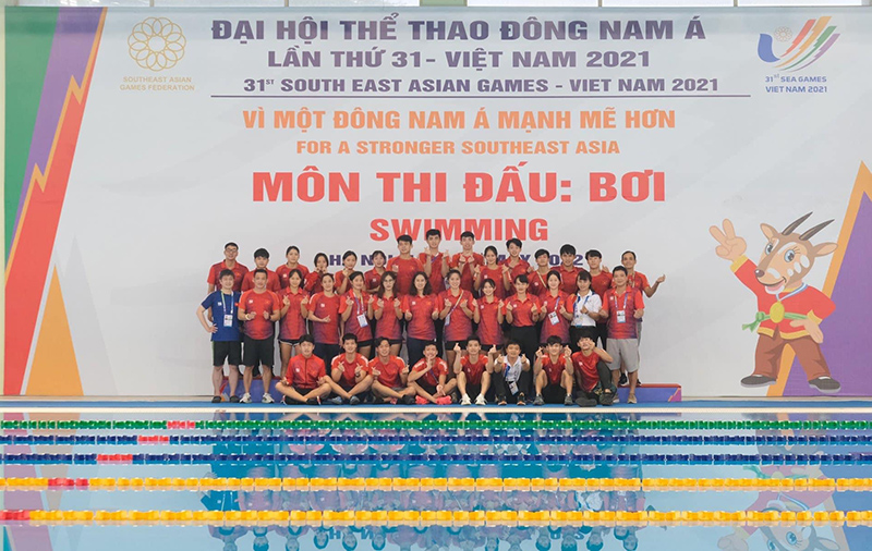 VĐV Nguyễn Huy Hoàng và các đồng đội tại SEA Games 31. Ảnh do nhân vật cung cấp. 