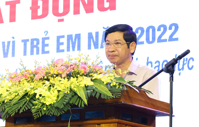 Đồng chí Phó Chủ tịch UBND tỉnh Hồ An Phong phát biểu phát động Tháng hành động vì trẻ em năm 2022.
