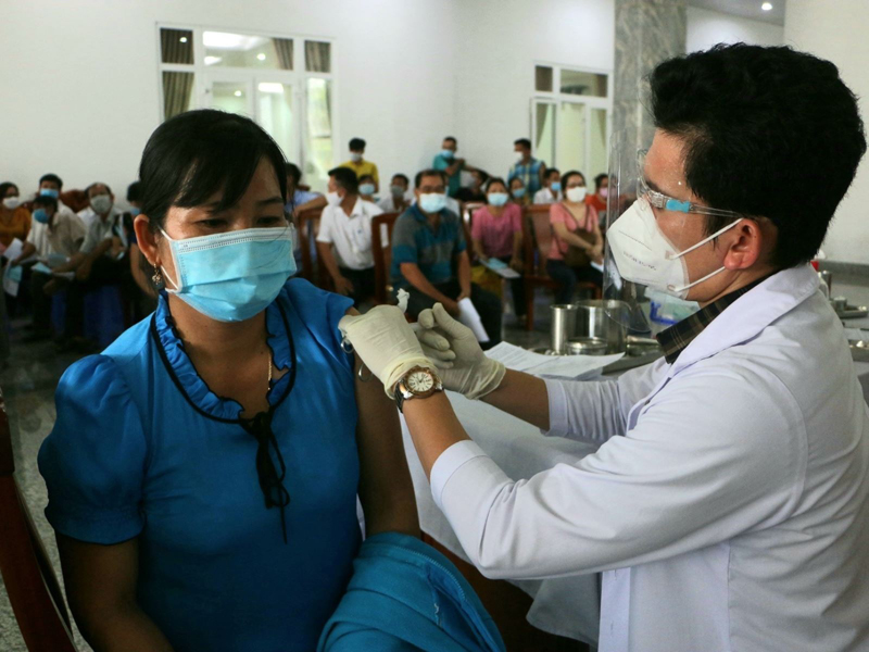 Bộ Y tế tiếp tục nhắc các địa phương nhận vaccine phòng Covid-19 đã phân bổ