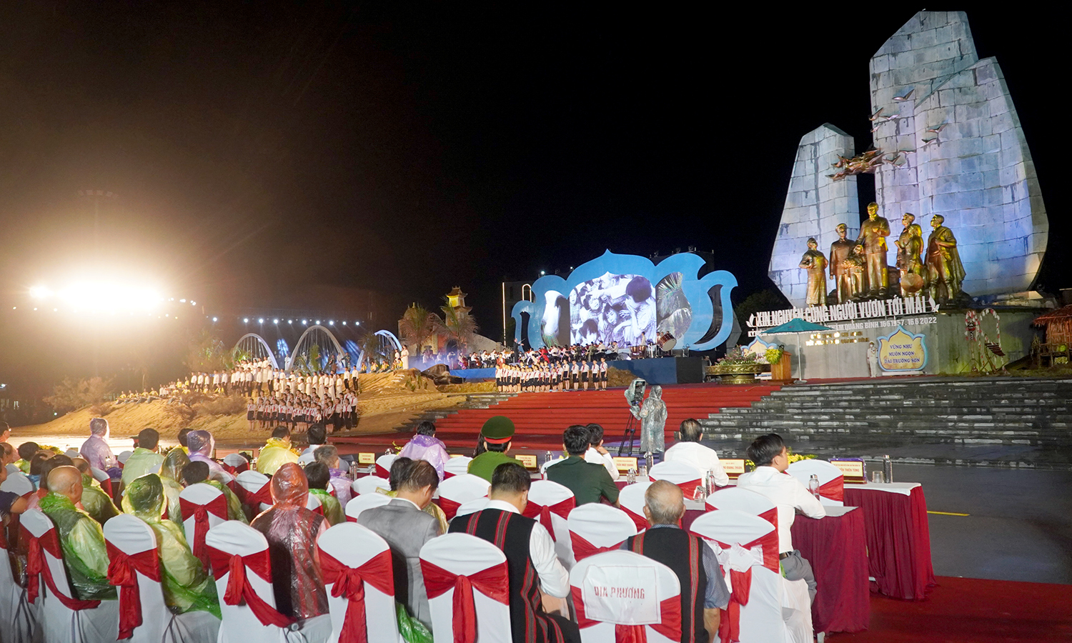 Kỷ niệm trọng thể 65 năm Ngày Bác Hồ về thăm Quảng Bình