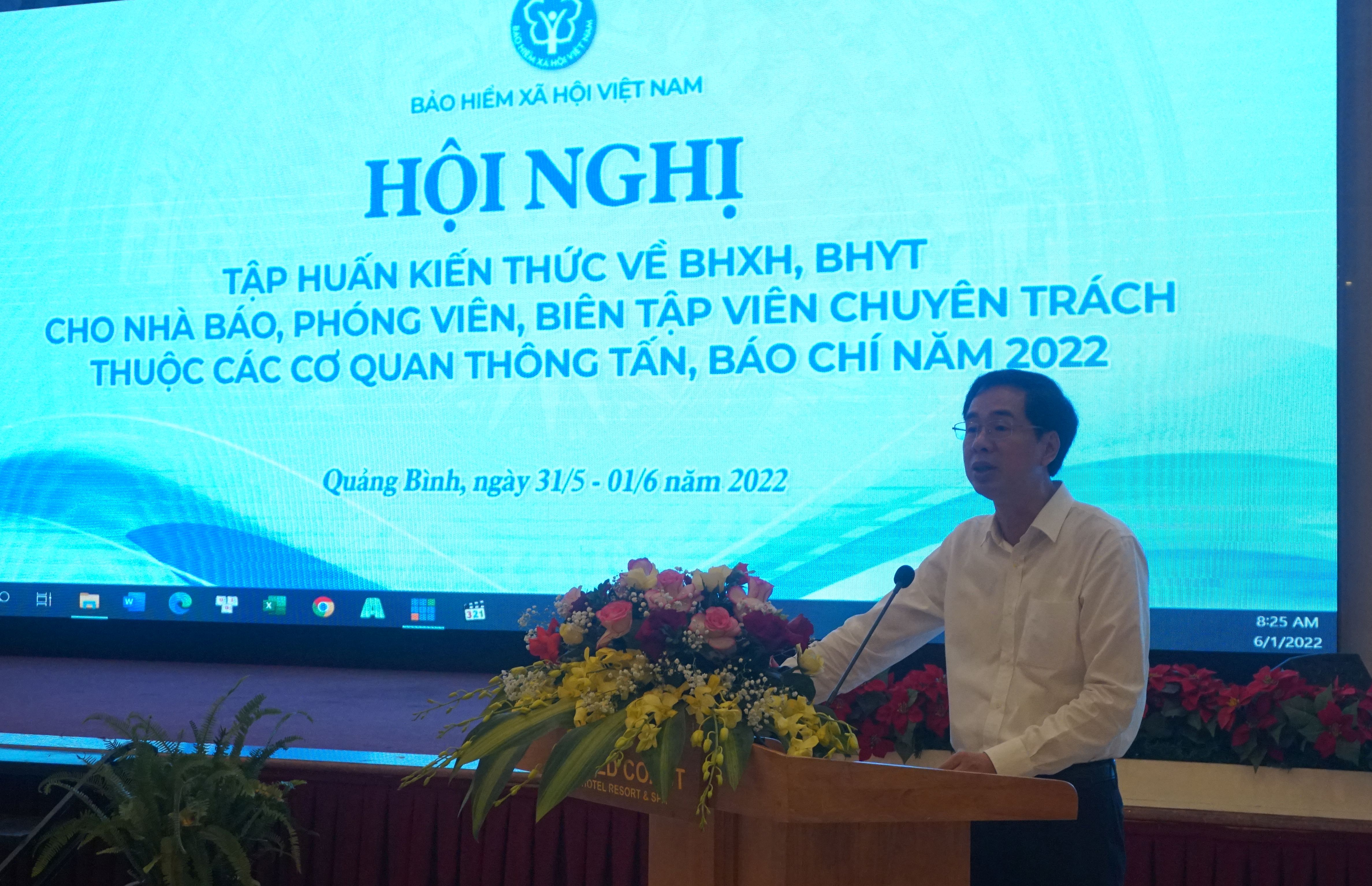 Ông Đào Việt Ánh, Phó Tổng giám đốc BHXH Việt Nam phát biểu tại hội nghị.