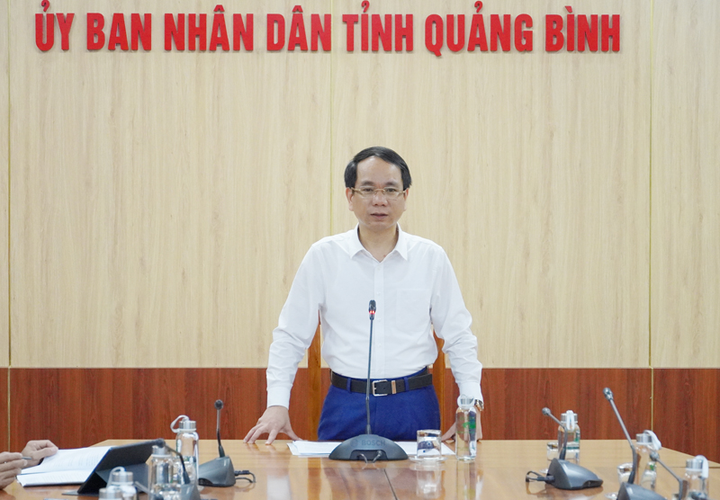 Đồng chí Phó Chủ tịch UBND tỉnh Phan Mạnh Hùng phát biểu kết luận tại cuộc làm việc.