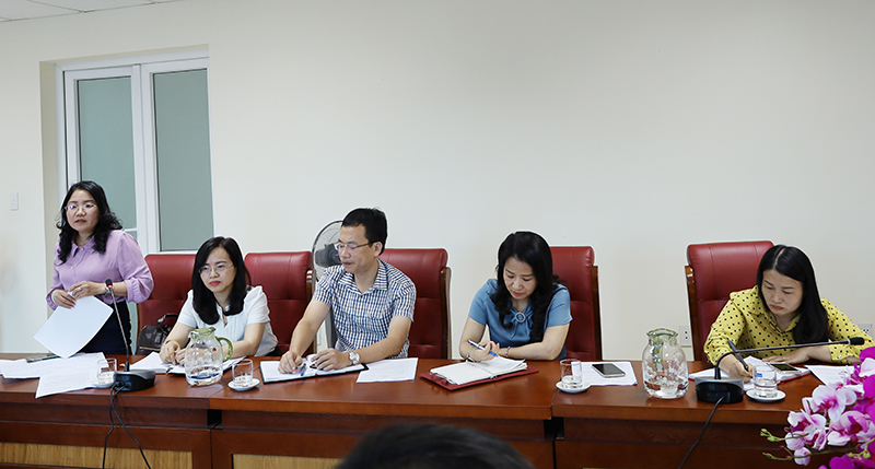 Phó Chủ tịch UBND TP. Đồng Hới Hoàng Thị Thanh Nhung phát biểu tại buổi làm việc.