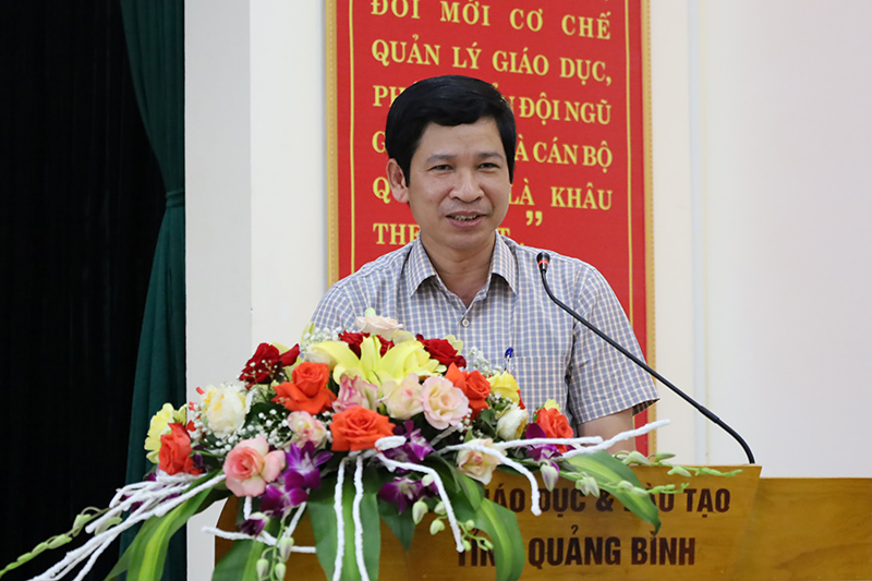 Đồng chí Phó Chủ tịch UBND tỉnh Hồ An Phong phát biểu tại lễ tuyên dương.