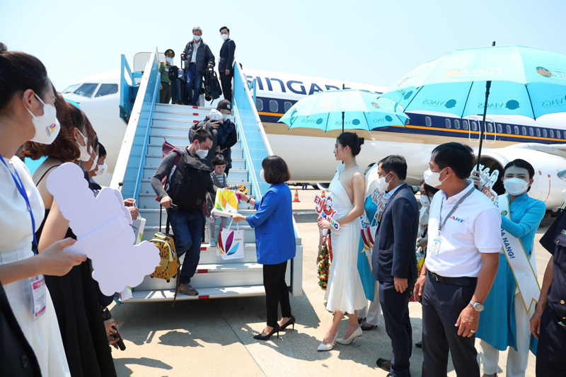 Đón khách quốc tế đến Đà Nẵng.