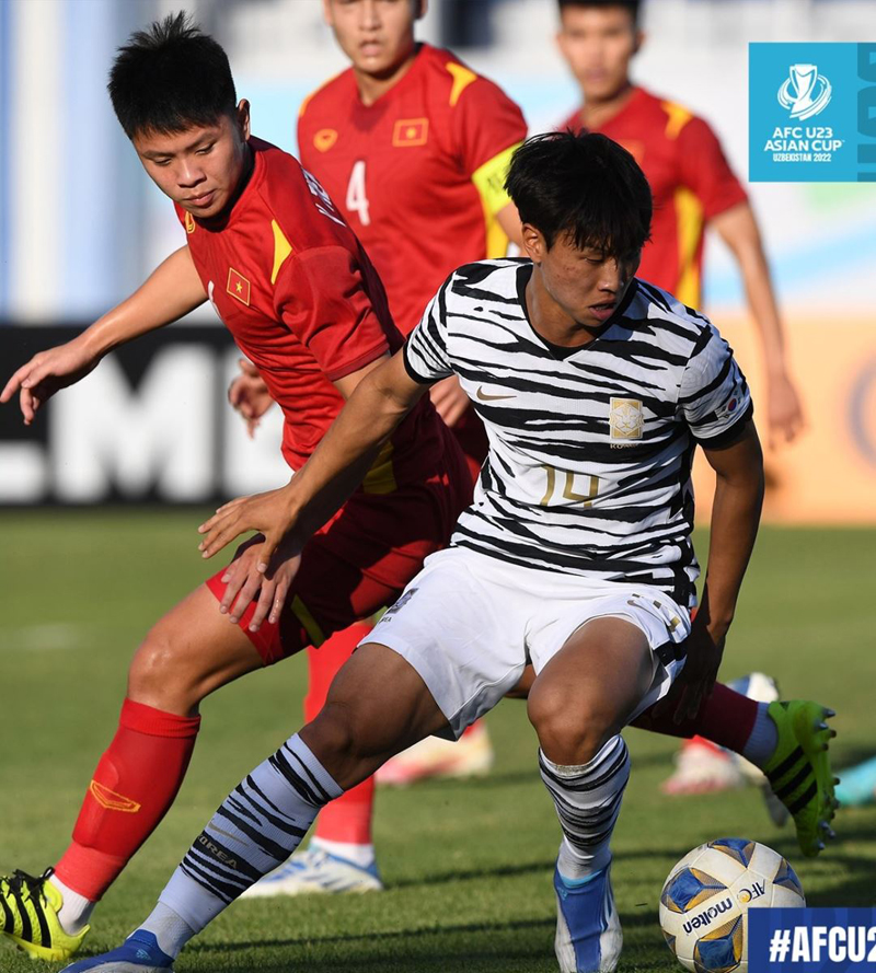 Với chất lượng đội hình chất lượng, nhà ĐKVĐ U23 Hàn Quốc nhanh chóng chiếm lĩnh thế trận ở những phút đầu trận đấu. Ảnh: AFC