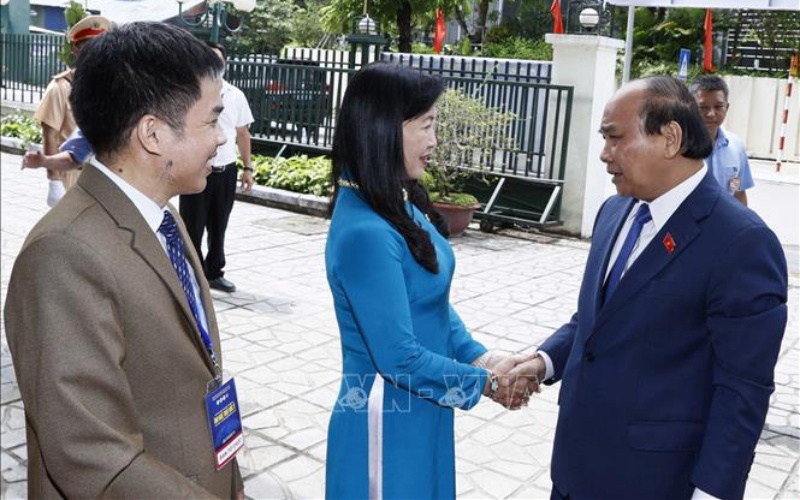  Chủ tịch nước Nguyễn Xuân Phúc với các đại biểu. (Ảnh: Thống Nhất/TTXVN)