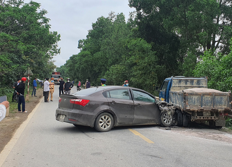 Một vụ tai nạn giao thông xảy ra trên tuyến đường Hồ Chí Minh nhánh Đông.