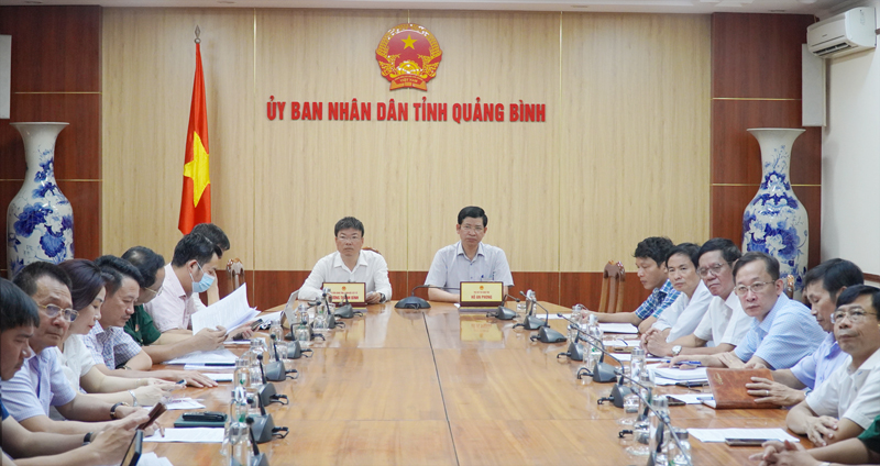 Đồng chí Phó Chủ tịch UBND tỉnh Hồ An Phong chủ trì tại điểm cầu Quảng Bình.