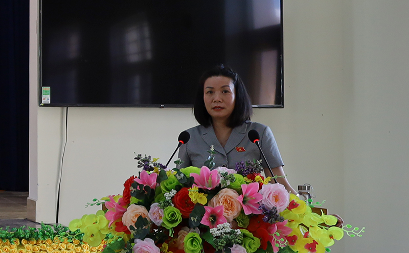 Đồng chí Nguyễn Minh Tâm, Phó Trưởng đoàn chuyên trách Đoàn ĐBQH tỉnh báo cáo với cử tri một số kết quả cơ bản, nổi bật của Kỳ họp thứ 3, Quốc hội khóa XV.