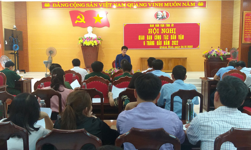 Đồng chí Lê Văn Bảo, Ủy viên Ban Thường vụ, Trưởng ban Dân vận Tỉnh ủy chủ trì hội nghị.