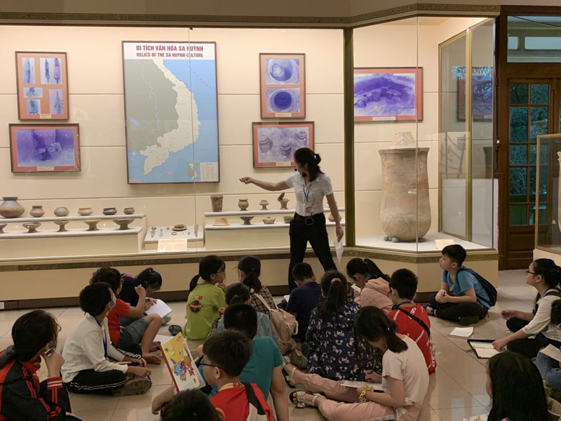 Một giờ học Lịch sử ở Bảo tàng Lịch sử quốc gia của học sinh Trường THCS Chu Văn An (Quận Tây Hồ, Hà Nội). Ảnh: Lê Vân