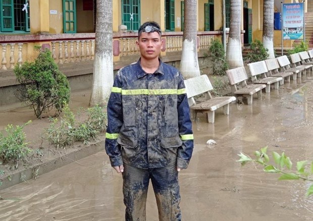 Bộ trưởng Tô Lâm gửi thư khen chiến sỹ cứu 105 học sinh khỏi nước lũ
