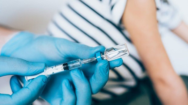 Trẻ bị dị ứng vaccine vẫn có thể tiêm vaccine ngừa COVID-19 của Pfizer