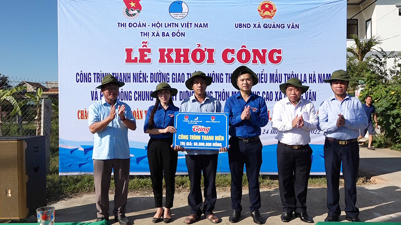 Thị đoàn Ba Đồn: Khởi công công trình thanh niên tại xã Quảng Văn