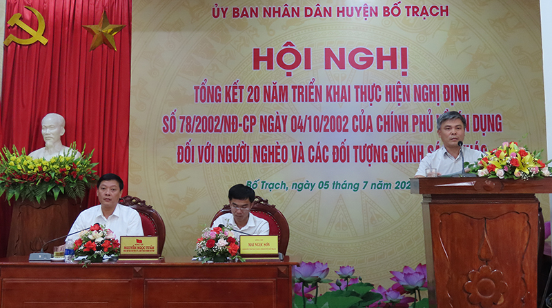 Đồng chí Phó Bí thư Thường trực Huyện ủy Bố Trạch Trần Văn Thăng phát biểu chỉ đạo tại hội nghị.