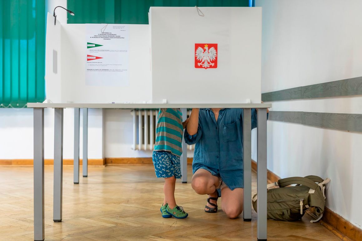 Lạm phát đang là chủ đề nóng nhất trong lúc chính trường Ba Lan chuẩn bị cho cuộc tổng tuyển cử vào năm tới. Ảnh: AFP /Getty Images