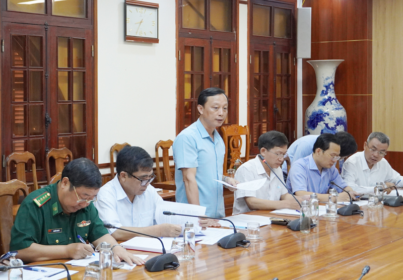 Giám đốc Sở Nông nghiệp và PTNT Mai Văn Minh báo cáo tóm tắt công tác PCTT và TKCN năm 2021 và 6 tháng đầu năm 2022.