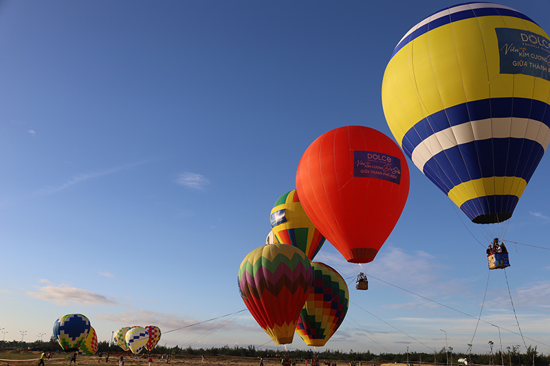 Lễ hội khinh khí cầu quy tụ các khinh khí cầu từng tham dự festival nổi tiếng châu Á và trong nước,