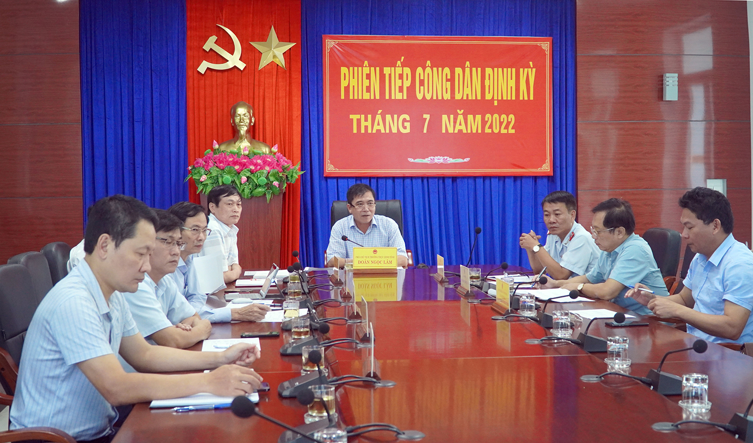  Đồng chí Phó Chủ tịch Thường trực UBND tỉnh Đoàn Ngọc Lâm tiếp và đối thoại với dân
