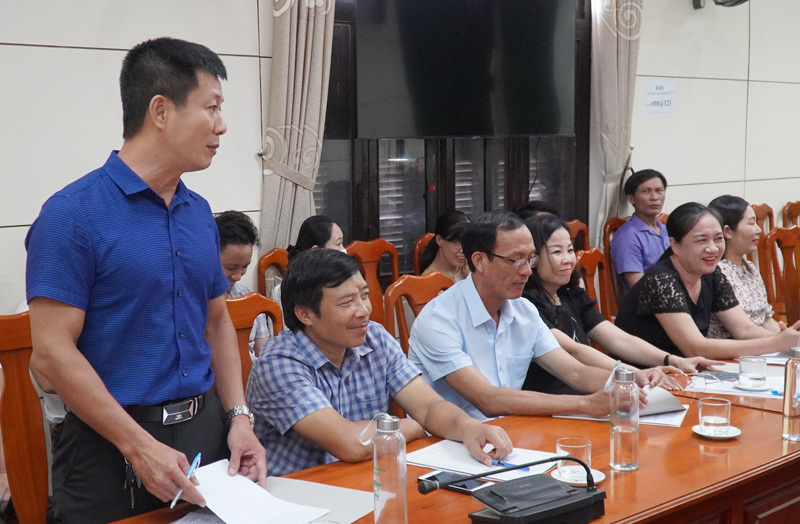 Đại diện huyện Lệ Thủy phát biểu về công tác tích hợp về dữ liệu dân cư.