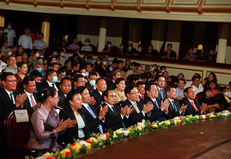 Các đại biểu hai nước tham dự buổi lễ - Ảnh: VGP/Hải Minh