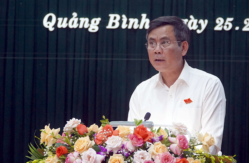 Đồng chí Chủ tịch UBND tỉnh Trần Thắng điều hành công tác nhân sự