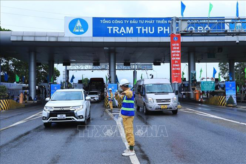 Tuyến cao tốc Cầu Giẽ - Ninh Bình chính thức đưa vào vận hành, khai thác hệ thống thu phí điện tử không dừng (ETC). Ảnh minh họa: Tuấn Anh/TTXVN