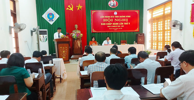Các đại biểu tham dự Hội nghị Ban chấp hành Liên minh HTX tỉnh Quảng Bình lần thứ 5, khóa VI