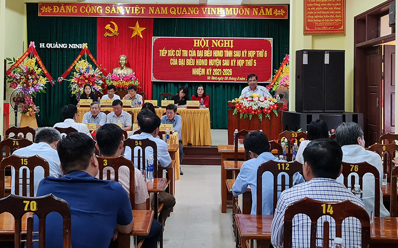 Đại biểu HĐND tỉnh tiếp xúc cử tri huyện Quảng Ninh, Quảng Trạch