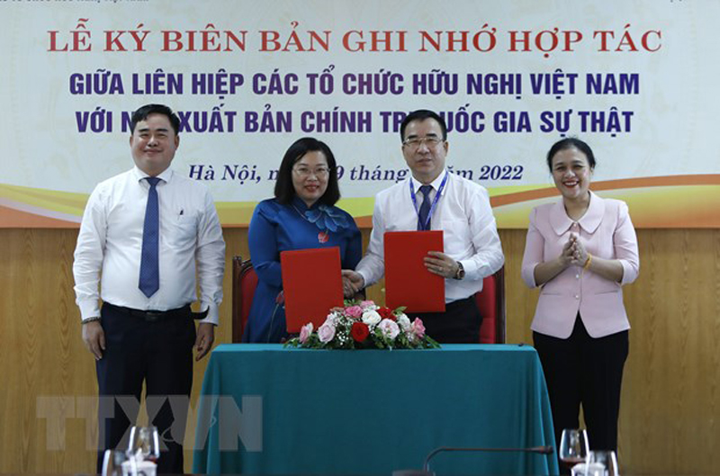 Hợp tác tuyên truyền quảng bá đất nước, con người Việt Nam ra thế giới