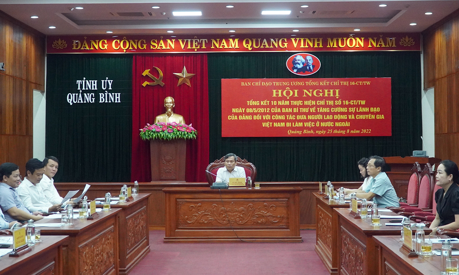 Tổng kết Chỉ thị 16 về đưa người lao động và chuyên gia Việt Nam đi làm việc ở nước ngoài