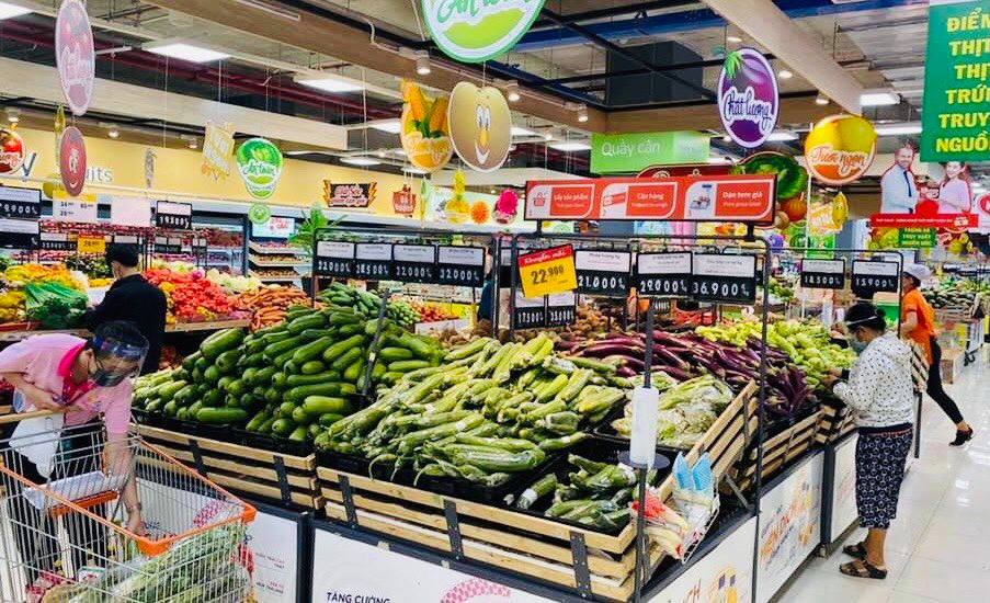 Người dân mua sắm hàng hóa tại siêu thị Co.opXtra thành phố Thủ Đức, TP Hồ Chí Minh. Ảnh minh họa: Hoàng Tuyết/Báo Tin tức