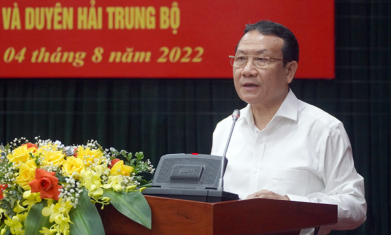  Đồng chí Phó trưởng ban Kinh tế Trung ương Nguyễn Hồng Sơn, Phó trưởng ban Thường trực Ban chỉ đạo Trung ương xây dựng Đề án tổng kết Nghị quyết số 39 phát biểu chỉ đạo tại hội nghị