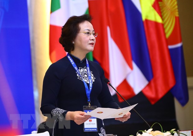 Bộ trưởng Bộ Nội vụ Phạm Thị Thanh Trà phát biểu khai mạc hội nghị. (Ảnh: Văn Điệp/TTXVN)
