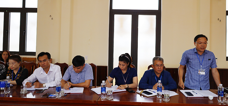 Lãnh đạo phường Đồng Hải báo cáo tình hình thực hiện nhiệm vụ đầu năm 2022 đến nay.