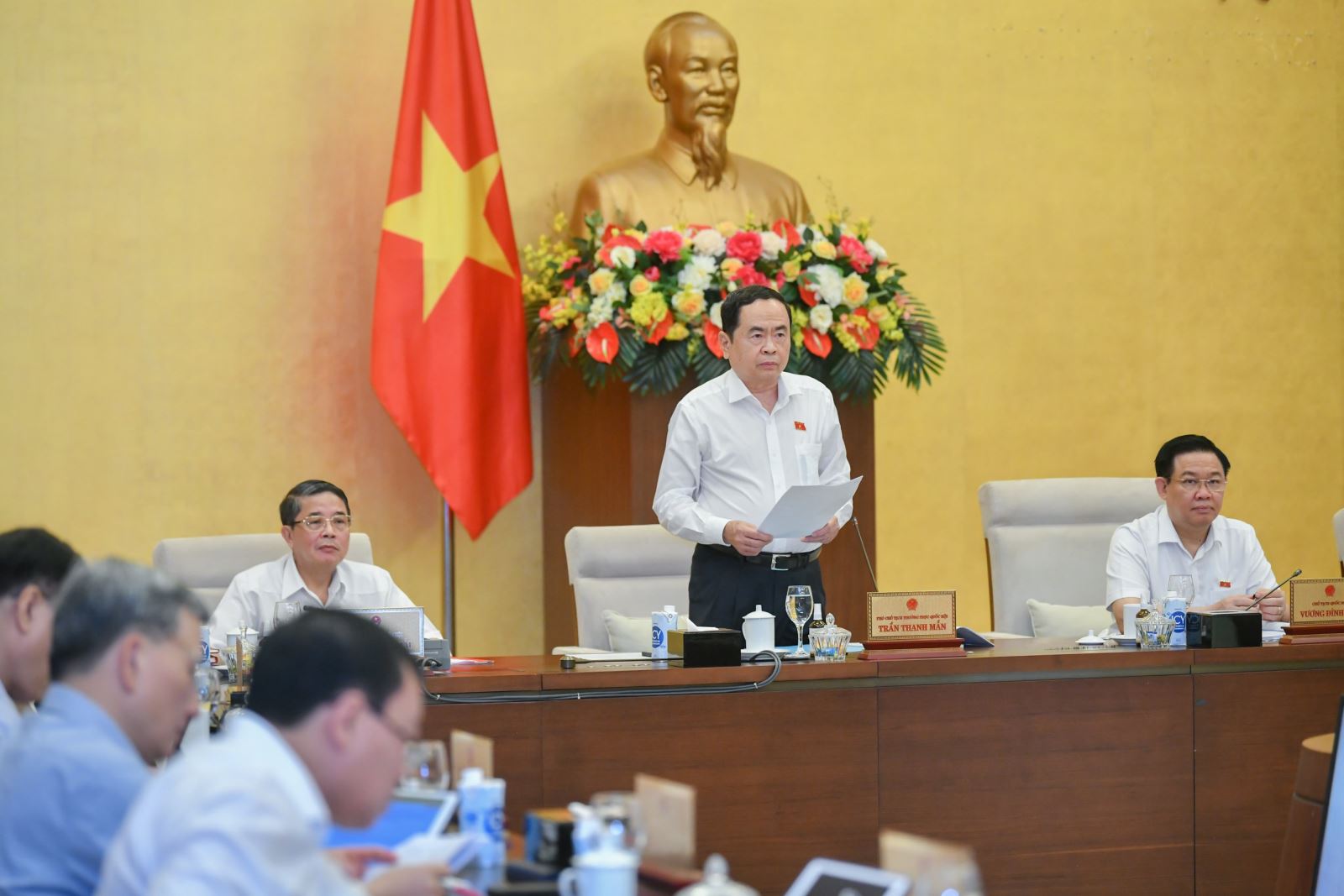 Phó Chủ tịch Thường trực Quốc hội Trần Thanh Mẫn chủ trì phiên họp.