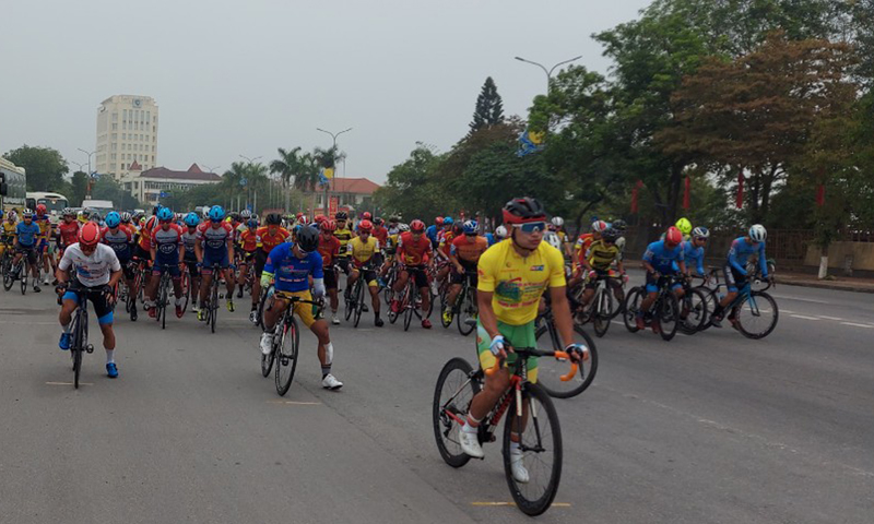 Quảng Bình tổ chức thành công lễ đón, tiễn cuộc đua xe đạp toàn quốc tranh Cúp Truyền hình TP. Hồ Chí Minh lần thứ 34. Ảnh: Nh.V