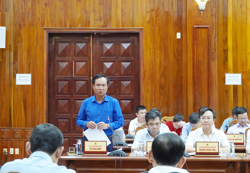 Đồng chí Bí thư Tỉnh ủy Quảng Bình Vũ Đại Thắng phát biểu tại cuộc làm việc.