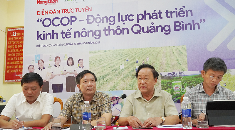 GS.TS. NGND Nguyễn Lân Hùng chia sẻ tại diễn đàn.