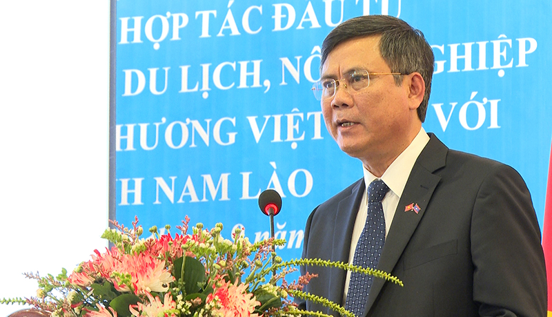 Đồng chí Chủ tịch UBND tỉnh Quảng Bình Trần Thắng phát biểu tại hội nghị
