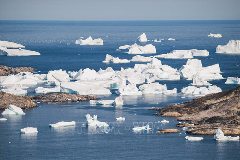Băng trôi trên vùng biển phía đông Greenland. Ảnh tư liệu: AFP/TTXVN