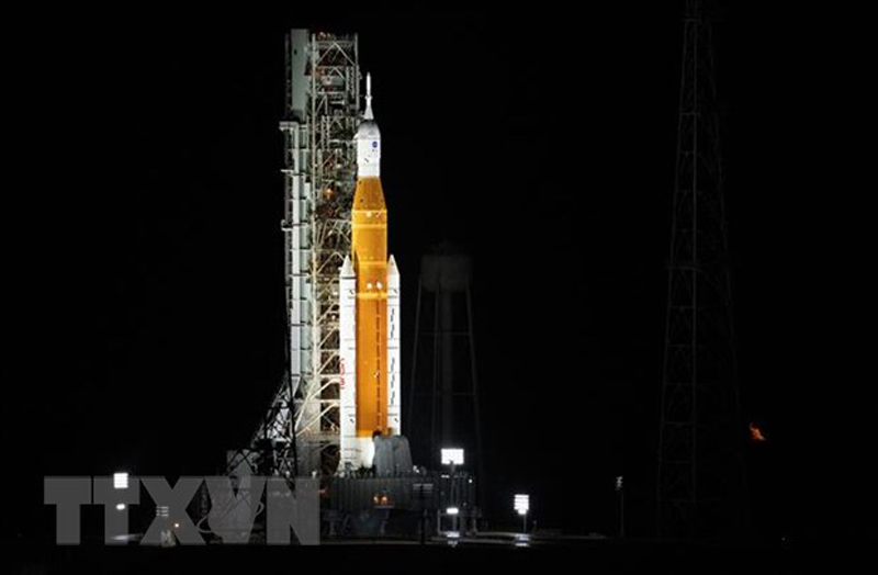 Hệ thống phóng không gian (SLS) và tàu vũ trụ Orion tại Trung tâm Vũ trụ Kennedy ở bang Florida, Mỹ ngày 29/8/2022. (Ảnh: AFP/TTXVN)