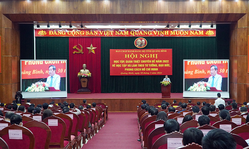 Hội nghị học tập, quán triệt Chuyên đề năm 2022 “Học tập và làm theo tư tưởng, đạo đức, phong cách Hồ Chí Minh” kết nối trực tuyến từ tỉnh đến cơ sở với gần 70.000 đảng viên tham gia.