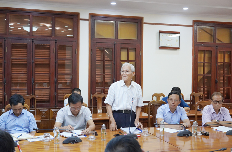 Đồng chí Phạm Phước, nguyên Chủ tịch UBND tỉnh phát biểu tại buổi làm việc.