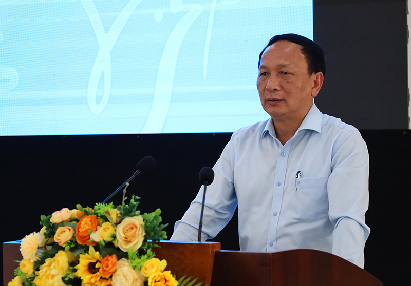 Đồng chí Phó Bí thư Thường trực Tỉnh ủy Trần Hải Châu phát biểu chào mừng hội thảo.