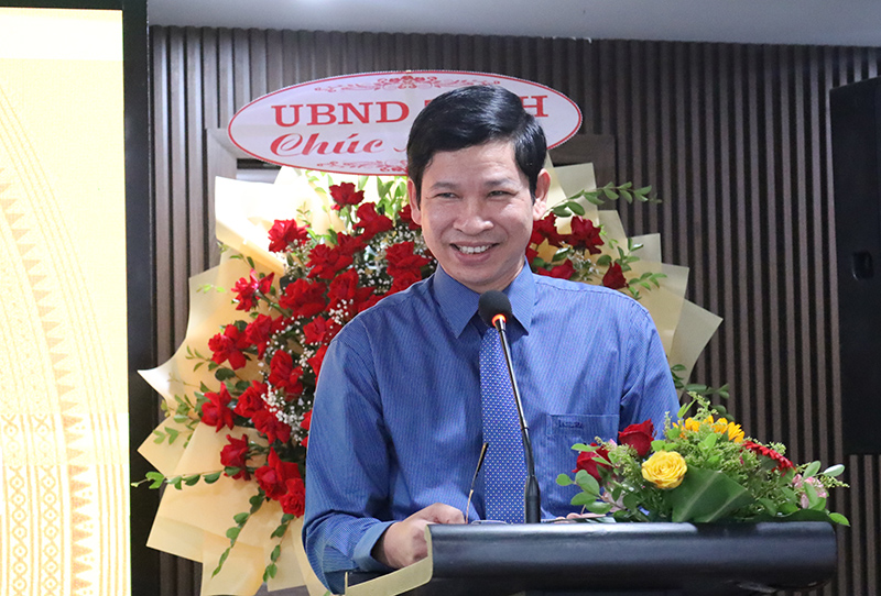 Đồng chí Phó Chủ tịch UBND tỉnh Hồ An Phong phát biểu chúc mừng đại hội. 