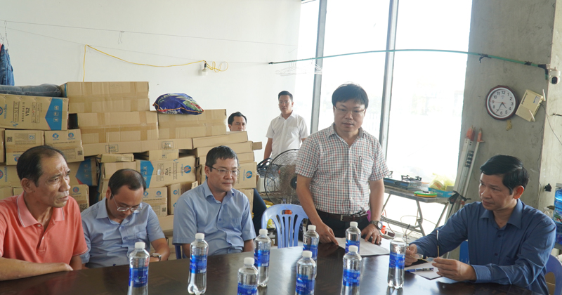 Giám đốc Sở Y tế Dương Thanh Bình chủ đầu tư báo cáo quá trình thực hiện dự án Trung tâm TT-GDSK tỉnh.